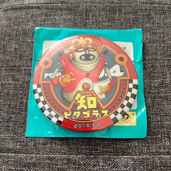 One Piece Yakara Can Badge Egghead Pythagoras limited edition - Picture 1 of 2